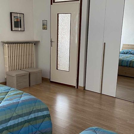 Casa Vacanza Amelia Bosisio Parini Bagian luar foto