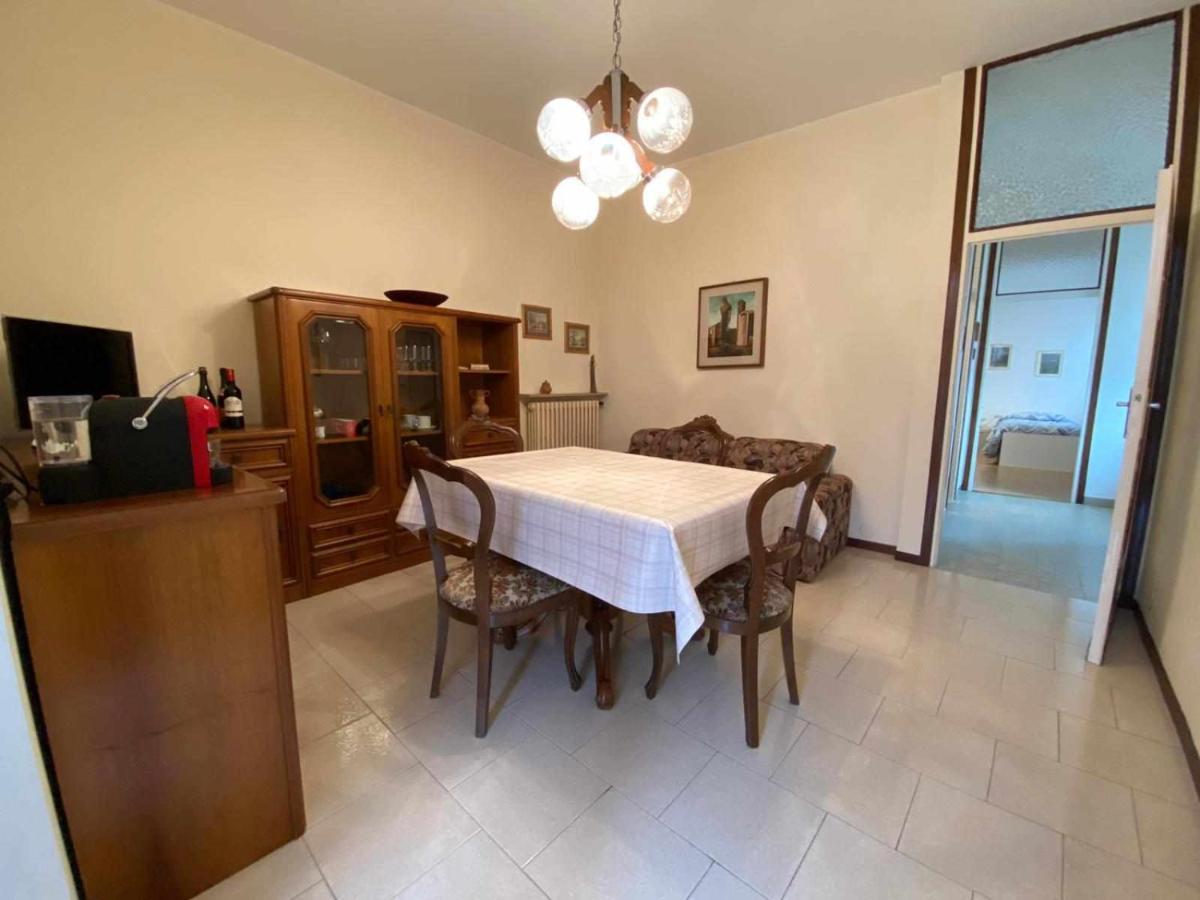 Casa Vacanza Amelia Bosisio Parini Bagian luar foto
